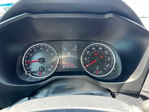 Used 2020 Toyota RAV4 LE FWD image 11