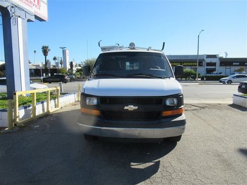 Used 2014 Chevrolet Express 2500 image 4