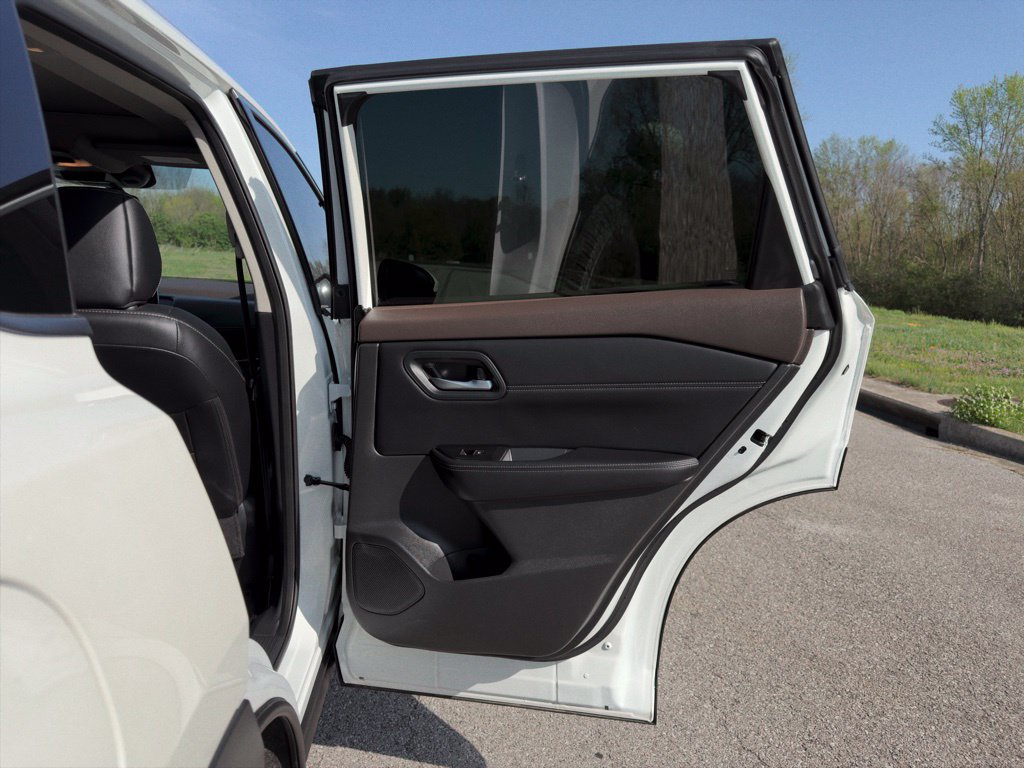 Used 2023 Nissan Rogue SL FWD image 30