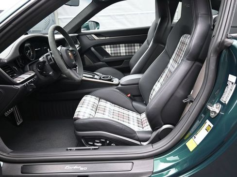 Certified 2025 Porsche 911 Turbo AWD/4WD image 8