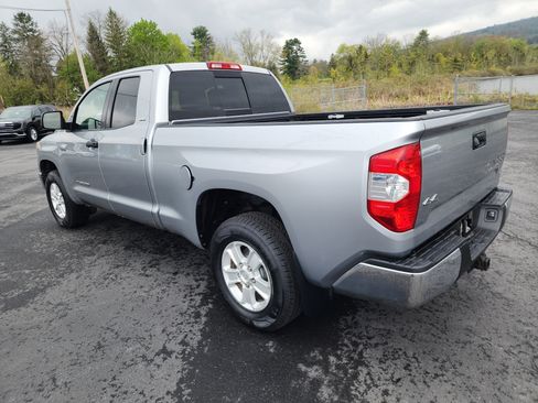 Used 2019 Toyota Tundra SR5 AWD/4WD image 6