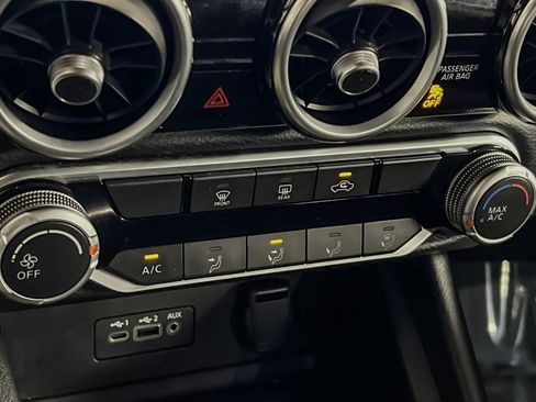 Used 2022 Nissan Sentra SV image 32