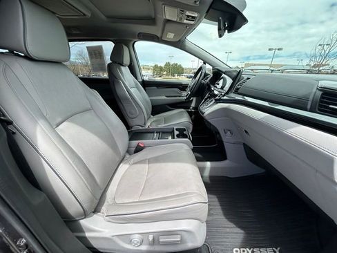 Used 2022 Honda Odyssey Elite image 16
