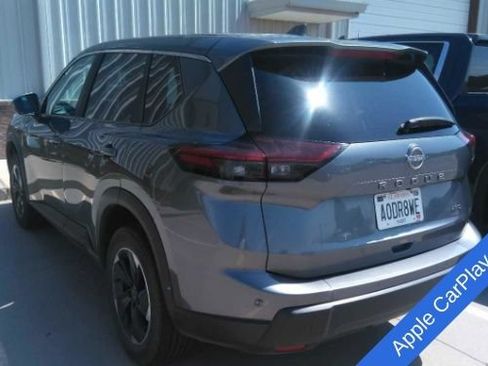 Used 2025 Nissan Rogue SV AWD/4WD image 4