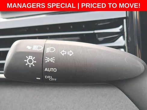 Used 2025 Toyota Camry LE FWD image 31