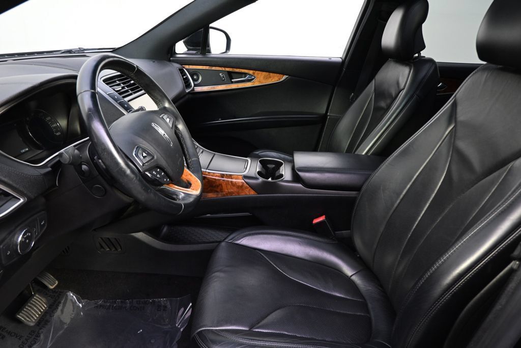 Used 2016 Lincoln MKX Reserve w/ Technology Package AWD/4WD image 13