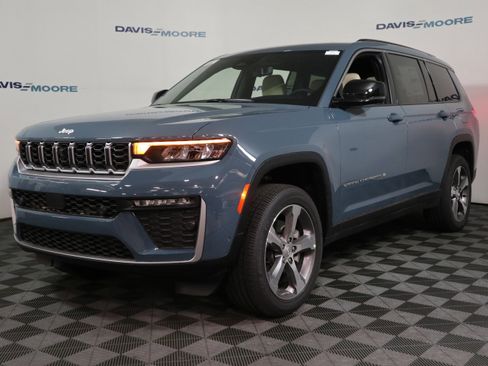New 2026 Jeep Grand Cherokee L Limited AWD/4WD image 13
