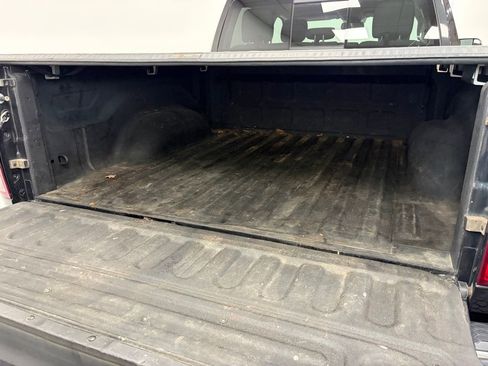 Used 2018 RAM 1500 SLT image 7
