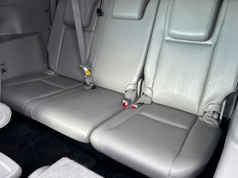 Used 2018 Toyota Highlander XLE image 12