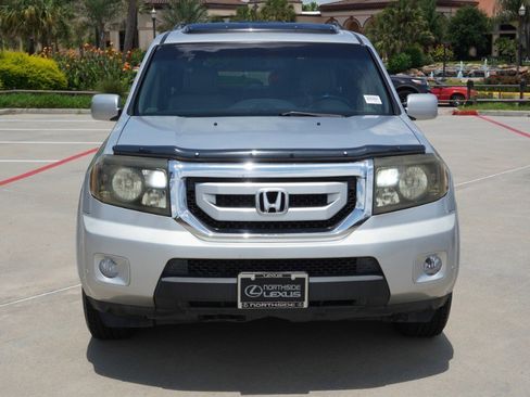 Used 2010 Honda Pilot Touring image 2