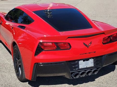 Used 2017 Chevrolet Corvette Stingray Coupe w/ Carbon Flash Badge Package RWD image 18
