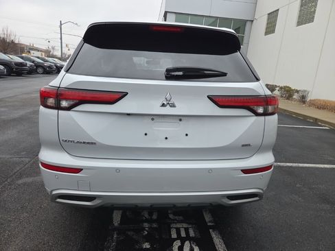 Used 2024 Mitsubishi Outlander SEL image 7