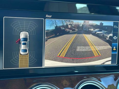 Used 2017 Mercedes-Benz E 300 4MATIC image 28