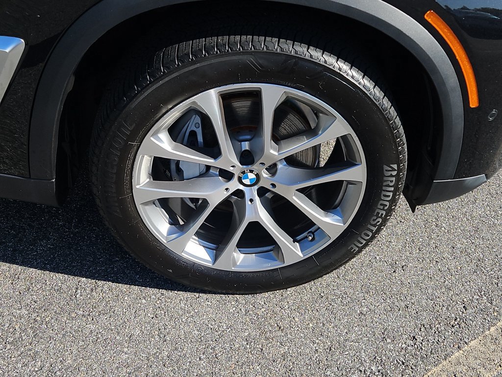 Used 2026 BMW X5 xDrive40i w/ Parking Assistance Package AWD/4WD image 10