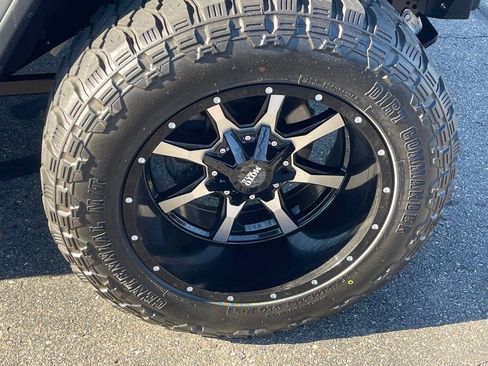 Used 2021 Jeep Gladiator Rubicon w/ Trailer Tow Package image 25