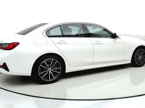 Used 2021 BMW 330i Sedan w/ Convenience Package RWD image 7