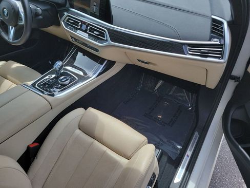 Used 2021 BMW X7 xDrive40i w/ M Sport Package AWD/4WD image 19