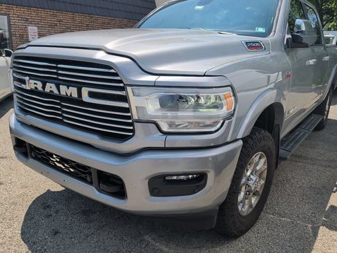 Used 2022 RAM 2500 Laramie AWD/4WD image 3