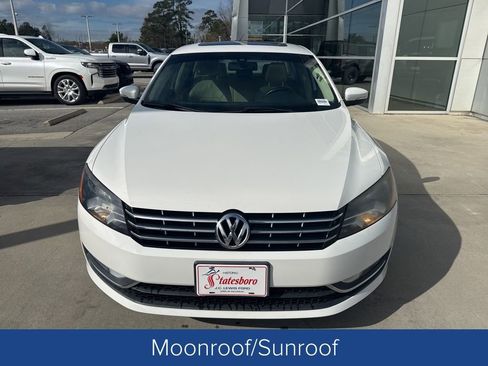 Used 2015 Volkswagen Passat TDI SEL Premium image 3