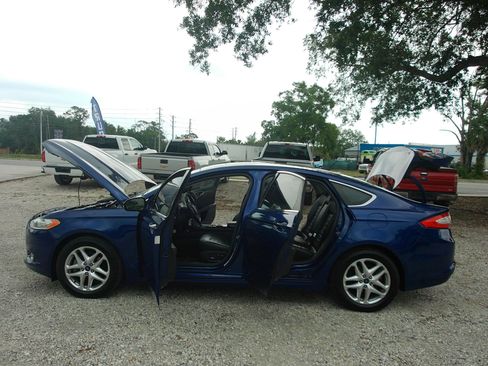 Used 2013 Ford Fusion SE FWD image 10