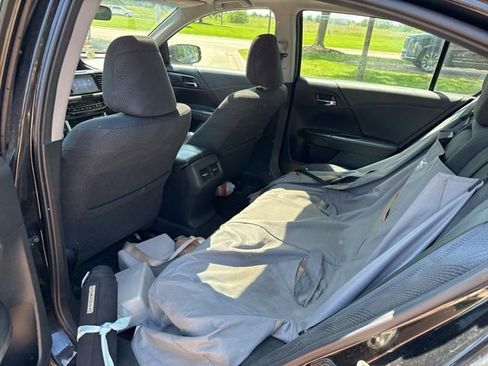 Used 2016 Honda Accord EX image 12