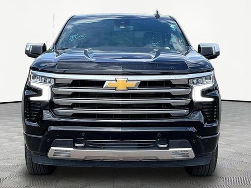 Used 2024 Chevrolet Silverado 1500 High Country AWD/4WD image 2