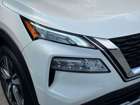 Used 2023 Nissan Rogue SL AWD/4WD image 6