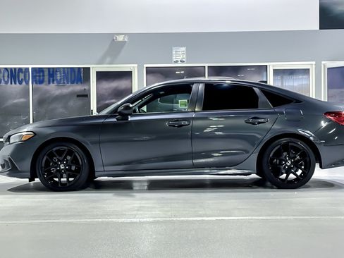 Used 2024 Honda Civic Sport image 2