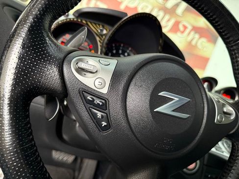 Used 2017 Nissan 370Z w/ Sport Package image 23