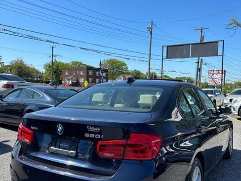 Used 2017 BMW 320i xDrive Sedan AWD/4WD image 6