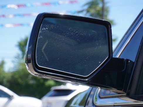Used 2019 Chevrolet Tahoe Premier AWD/4WD image 15