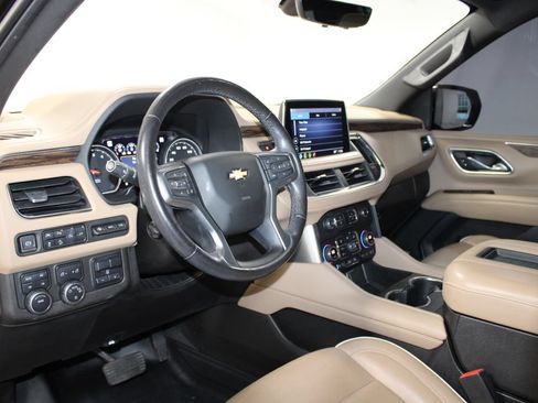 Used 2021 Chevrolet Tahoe Premier w/ Premium Package AWD/4WD image 22