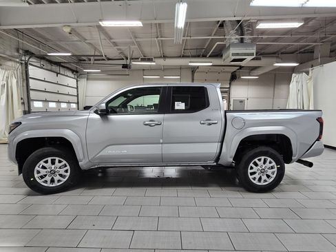New 2026 Toyota Tacoma SR5 image 12