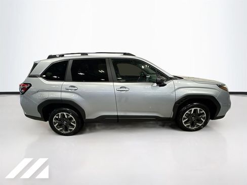Used 2026 Subaru Forester Premium AWD/4WD image 4