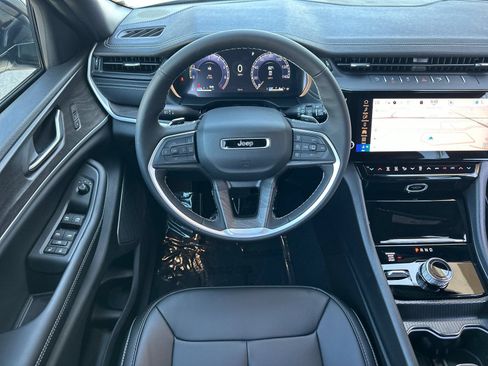 New 2026 Jeep Grand Cherokee L Limited AWD/4WD image 13