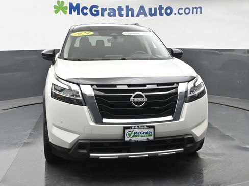 Used 2024 Nissan Pathfinder Platinum AWD/4WD image 4