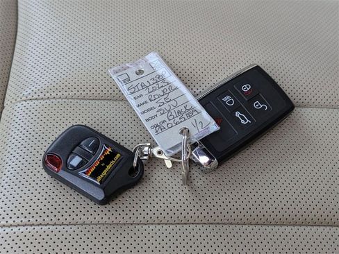 Used 2023 Land Rover Range Rover SE image 35