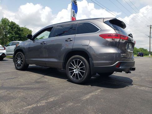 Used 2017 Toyota Highlander SE AWD/4WD image 8