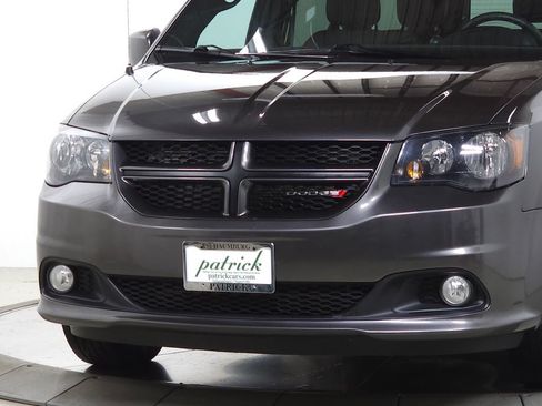 Used 2015 Dodge Grand Caravan R/T w/ Driver Convenience Group FWD image 3