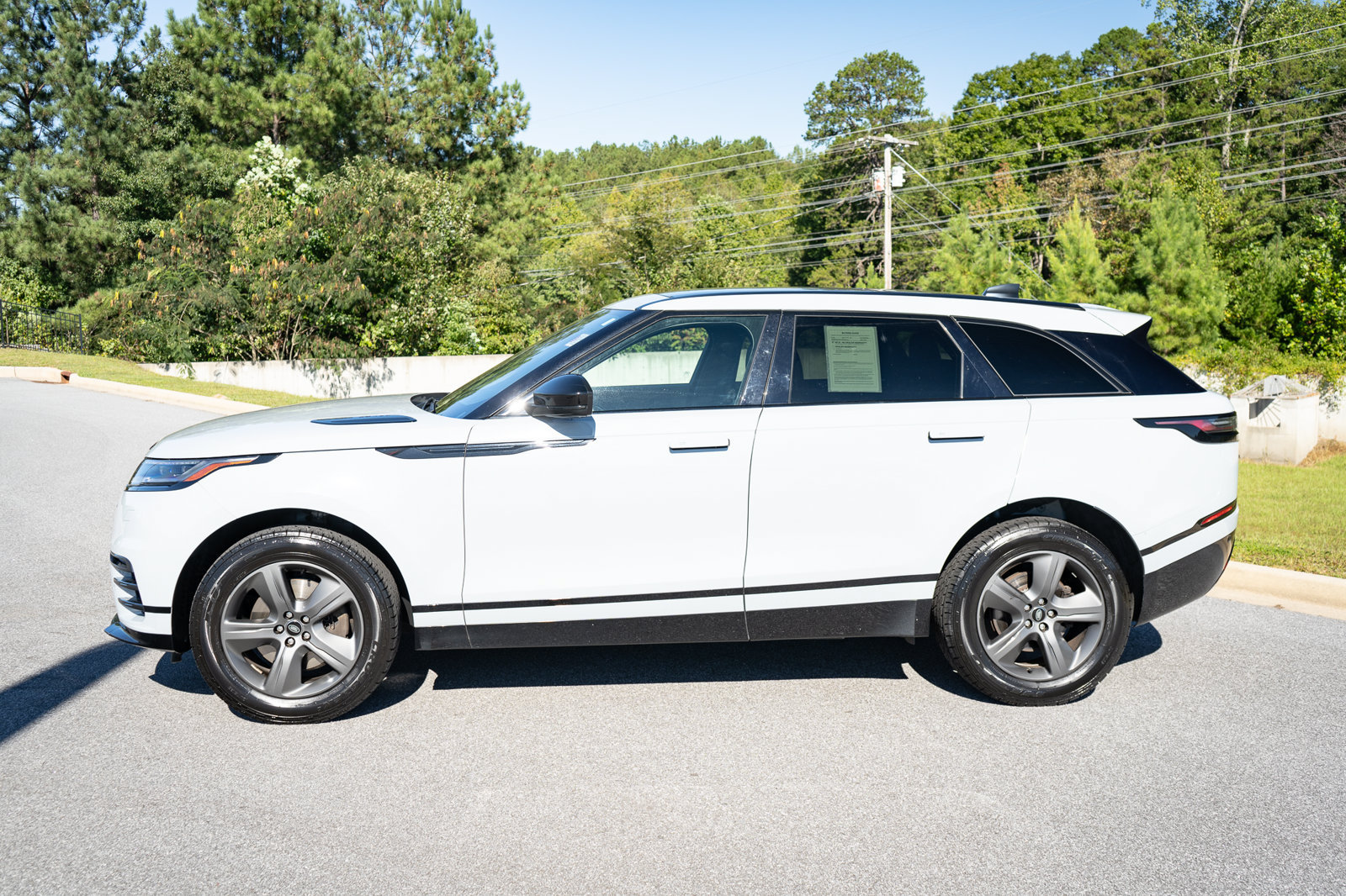 Used 2025 Land Rover Range Rover Velar Dynamic SE AWD/4WD image 5