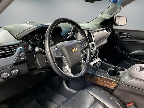 Used 2019 Chevrolet Tahoe LT w/ Luxury Package image 16