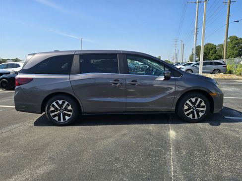 New 2026 Honda Odyssey EX-L image 3