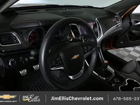 Used 2017 Chevrolet SS RWD image 7