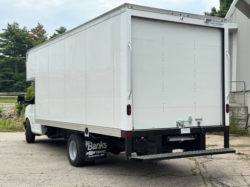 New 2026 Chevrolet Express 4500 w/ Power Convenience Package RWD image 6