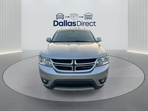 Used 2019 Dodge Journey SE image 3