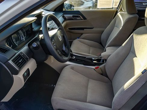 Used 2013 Honda Accord LX image 23