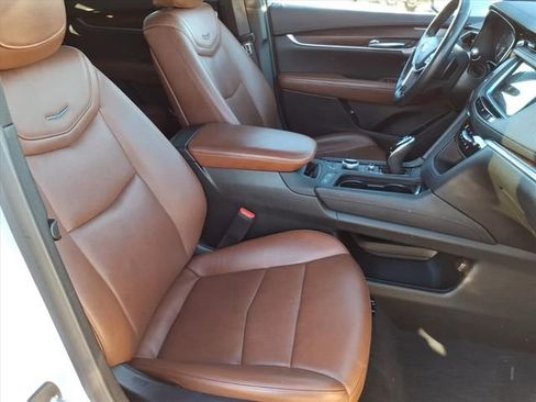 Used 2021 Cadillac XT5 Premium Luxury image 23