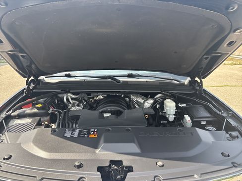 Used 2016 Chevrolet Suburban LTZ AWD/4WD image 14