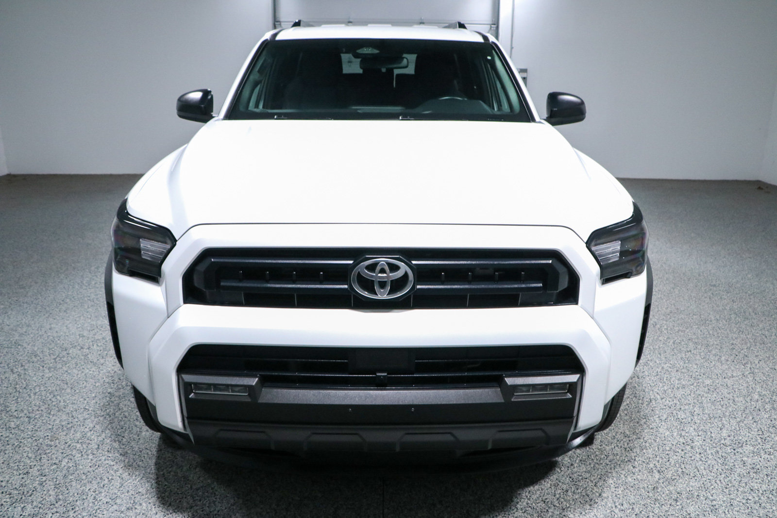 Used 2025 Toyota 4Runner SR5 AWD/4WD image 4