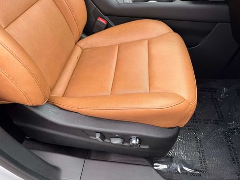 Used 2019 Cadillac XT4 Premium Luxury AWD/4WD image 15